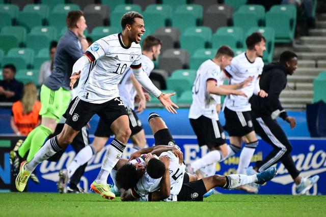 市场波动：油价飙升引发美股下滑